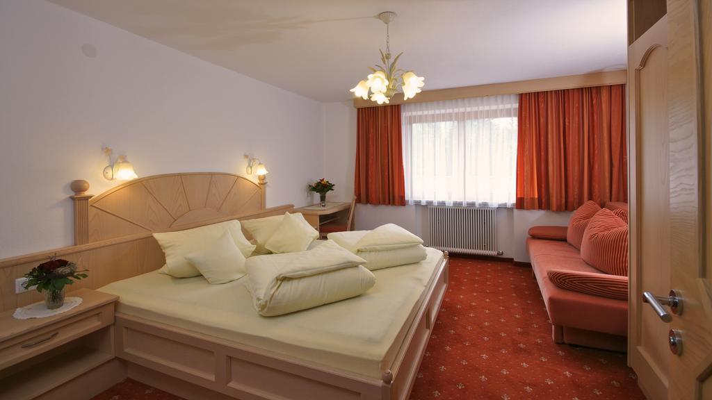 Komfort-Apartments Zufriedenheit 洛伊塔施 客房 照片